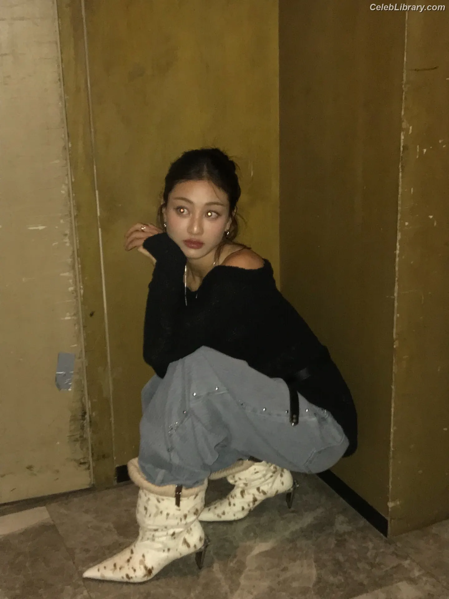 Jihyo (TWICE) photo 2 of 1324