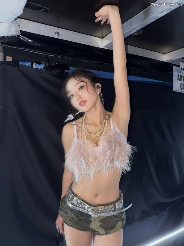 Jihyo (TWICE) photo 2 of 1325