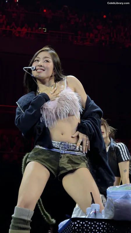 Jihyo (TWICE) photo 16 of 1325