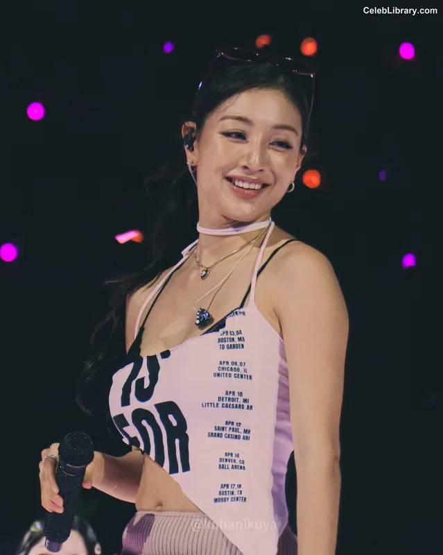 Jihyo (TWICE) photo 12 of 1325