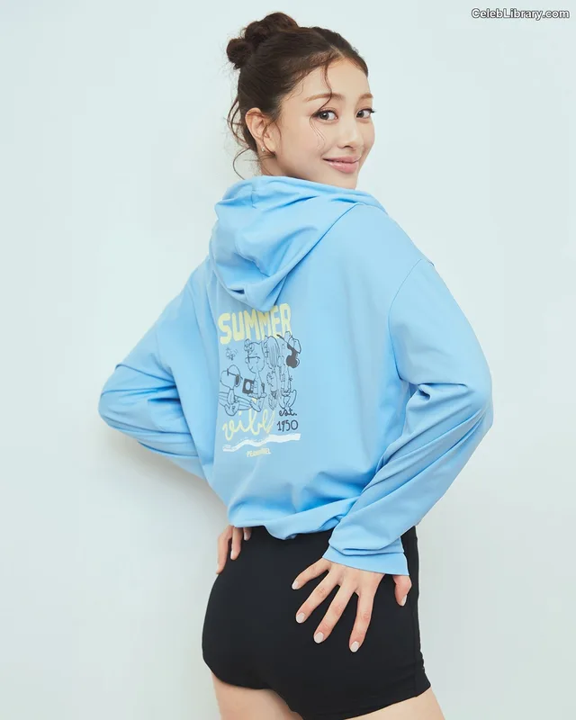 Jihyo (TWICE) photo 7 of 1325