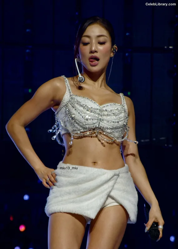 Jihyo (TWICE) photo 21 of 1325