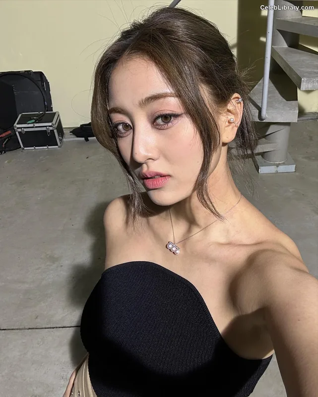 Jihyo (TWICE) photo 18 of 1325