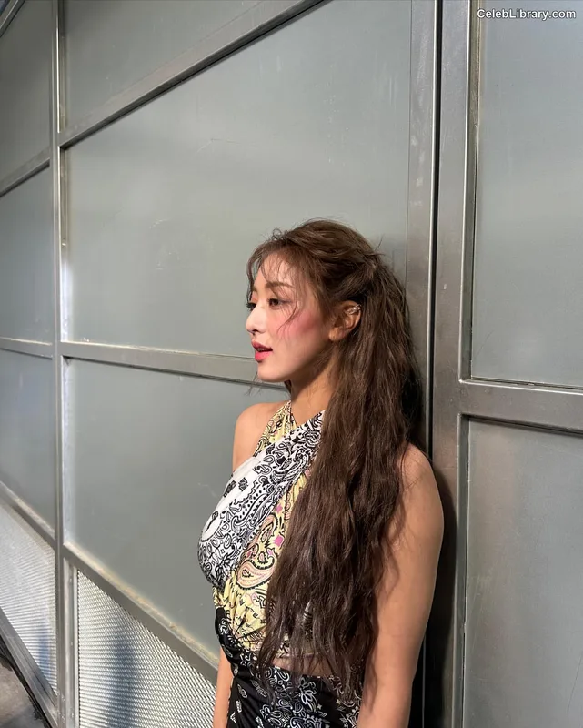 Jihyo (TWICE) photo 16 of 1325