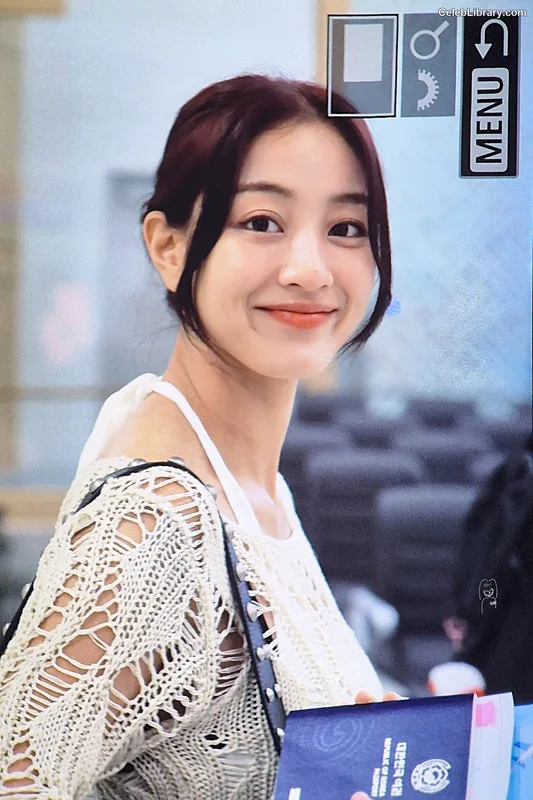 Jihyo (TWICE) photo 18 of 1325