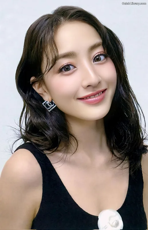 Jihyo (TWICE) photo 23 of 1325