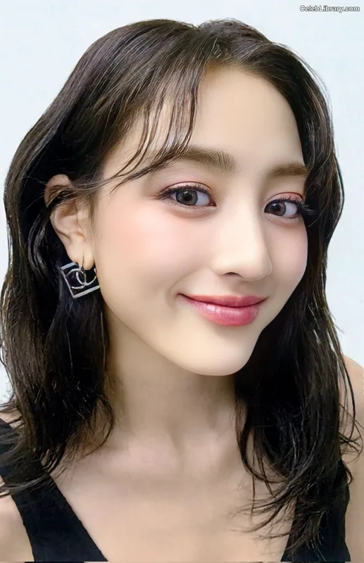 Jihyo (TWICE) photo 24 of 1325