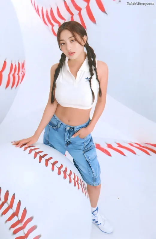 Jihyo (TWICE) photo 14 of 1325