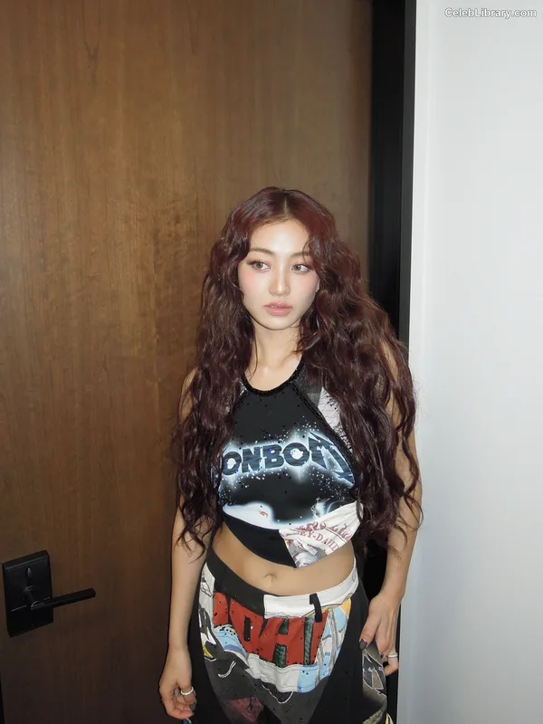 Jihyo (TWICE) photo 17 of 1325