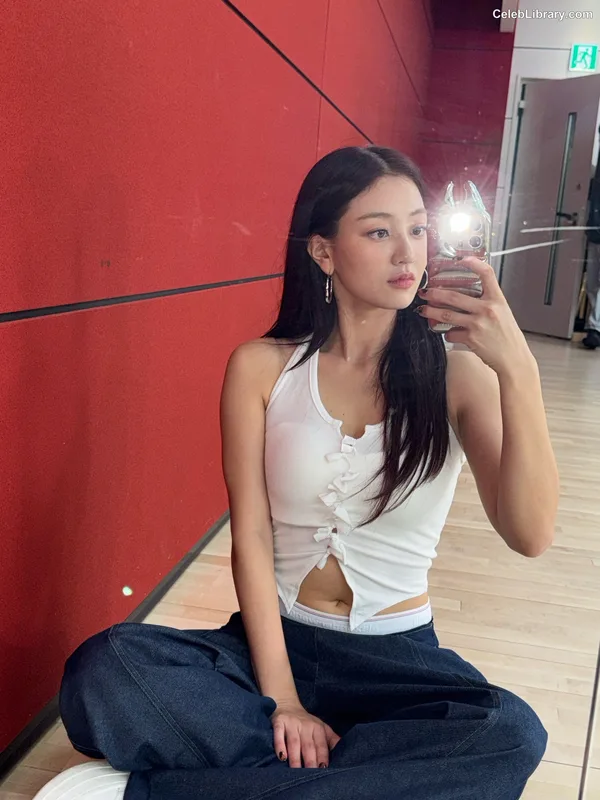 Jihyo (TWICE) photo 14 of 1325
