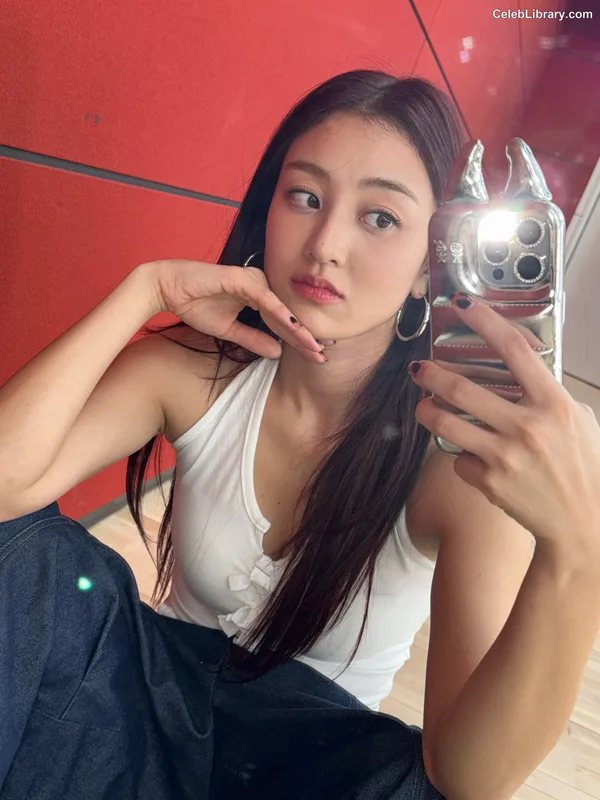 Jihyo (TWICE) photo 16 of 1325