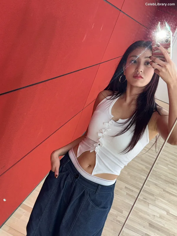 Jihyo (TWICE) photo 19 of 1325