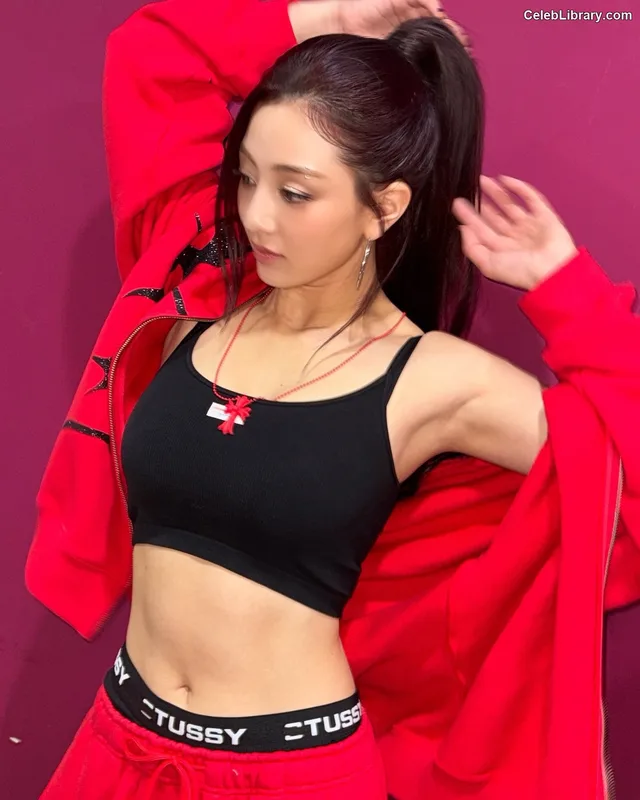 Jihyo (TWICE) photo 9 of 1325