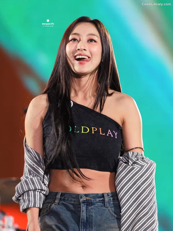 Jihyo (TWICE) photo 13 of 1325