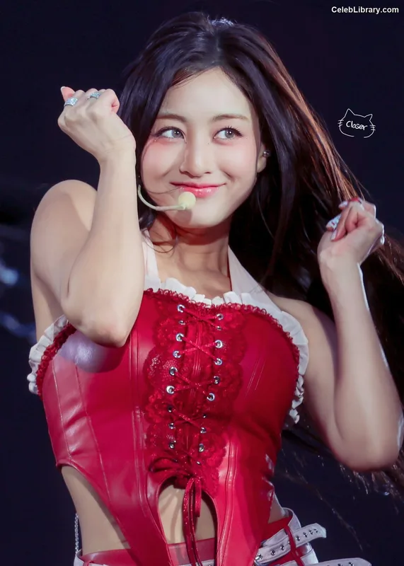 Jihyo (TWICE) photo 18 of 1325