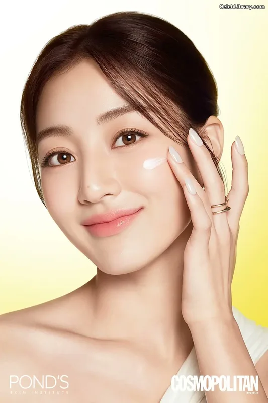 Jihyo (TWICE) photo 13 of 1325