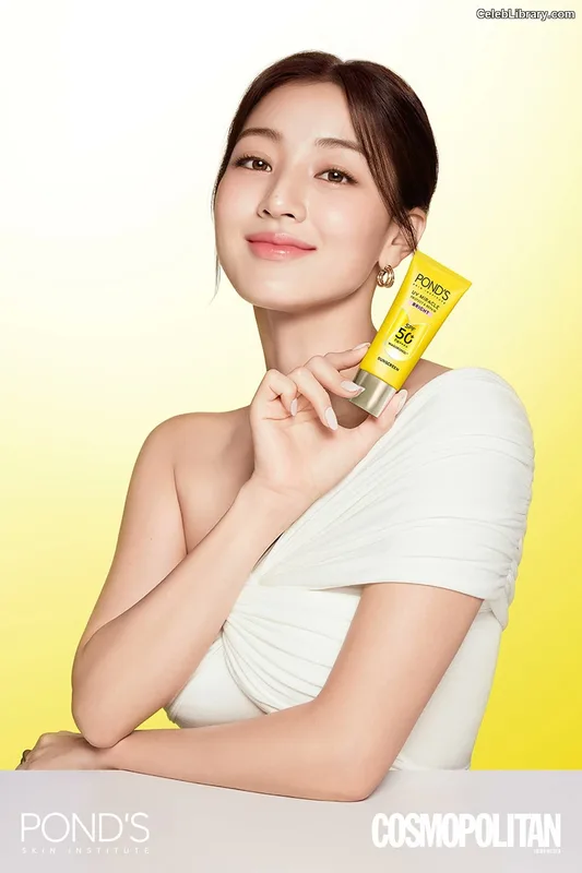 Jihyo (TWICE) photo 14 of 1325