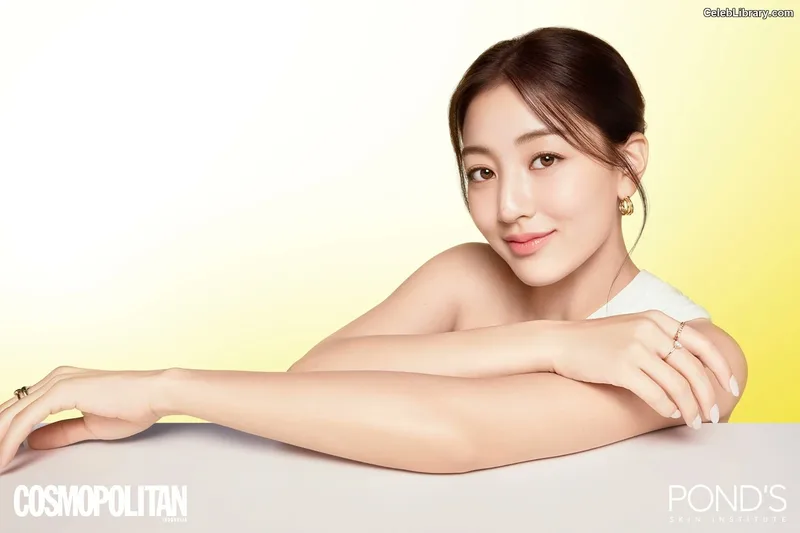 Jihyo (TWICE) photo 16 of 1325