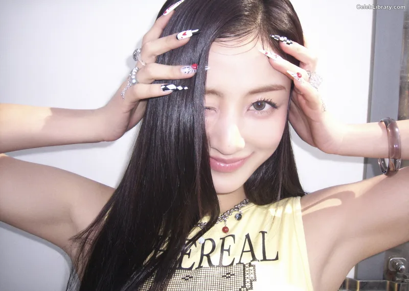 Jihyo (TWICE) photo 18 of 1325