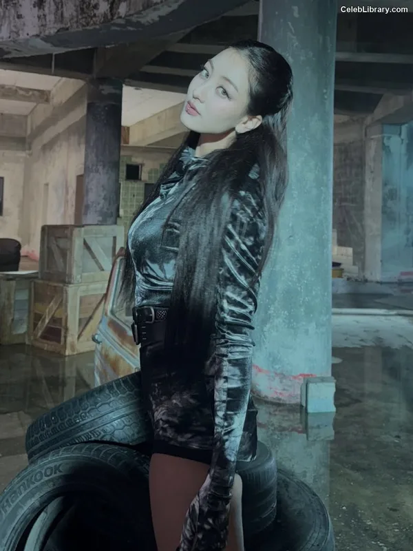 Jihyo (TWICE) photo 1 of 1325