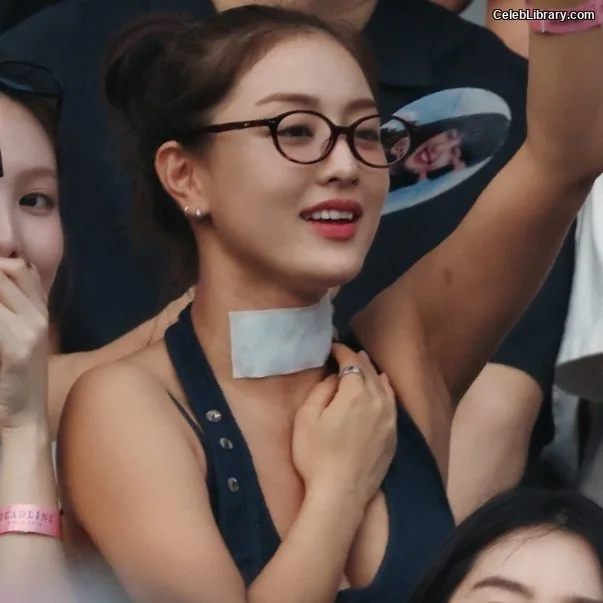 Jihyo (TWICE) photo 8 of 1325