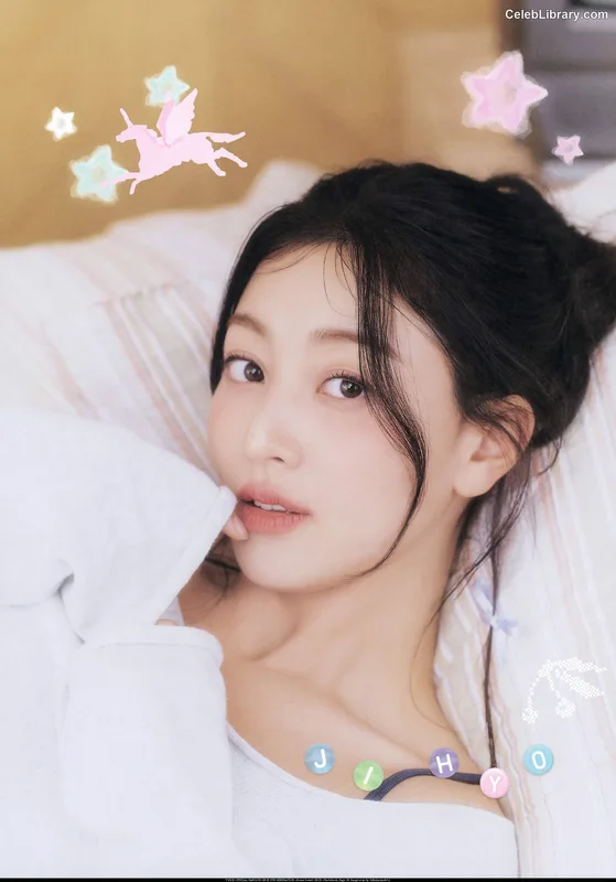 Jihyo (TWICE) photo 14 of 1325