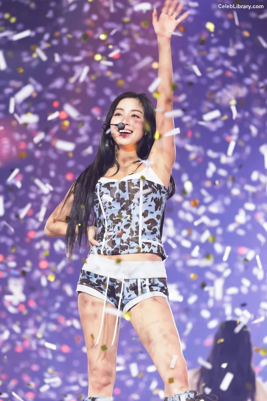 Jihyo (TWICE) photo 23 of 1325
