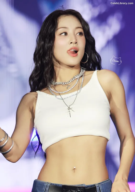 Jihyo (TWICE) photo 19 of 1325