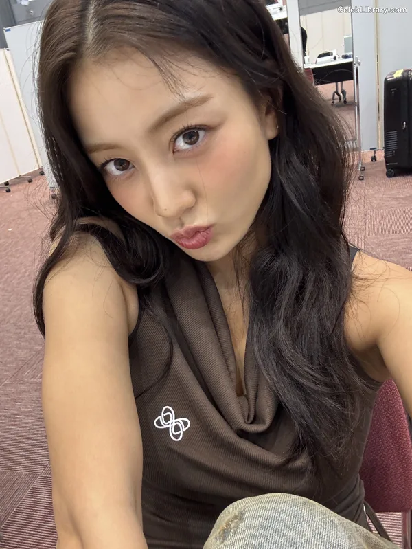Jihyo (TWICE) photo 6 of 1325