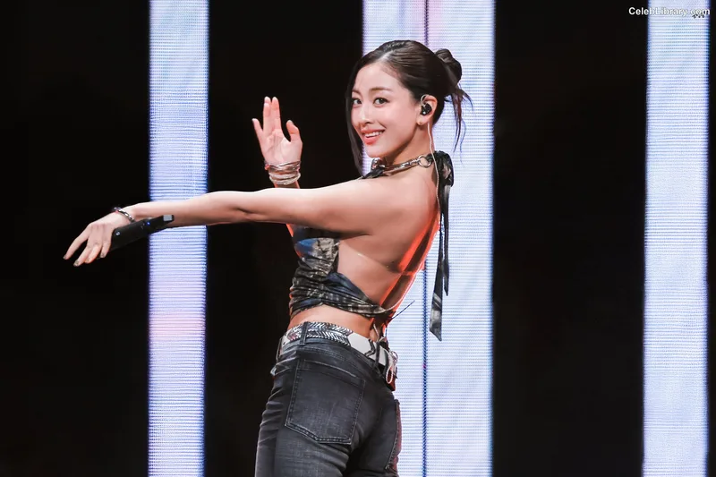 Jihyo (TWICE) photo 11 of 1325
