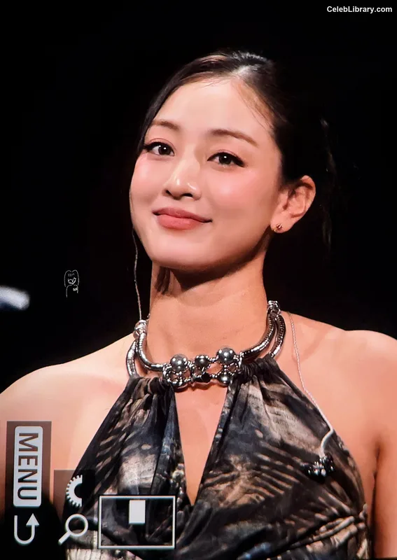 Jihyo (TWICE) photo 14 of 1325