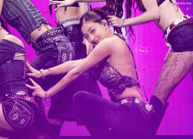 Jihyo (TWICE) photo 15 of 1325
