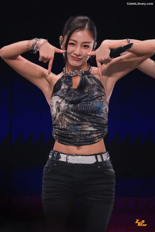 Jihyo (TWICE) photo 19 of 1325