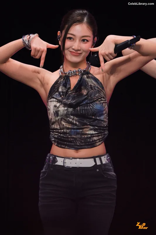 Jihyo (TWICE) photo 20 of 1325