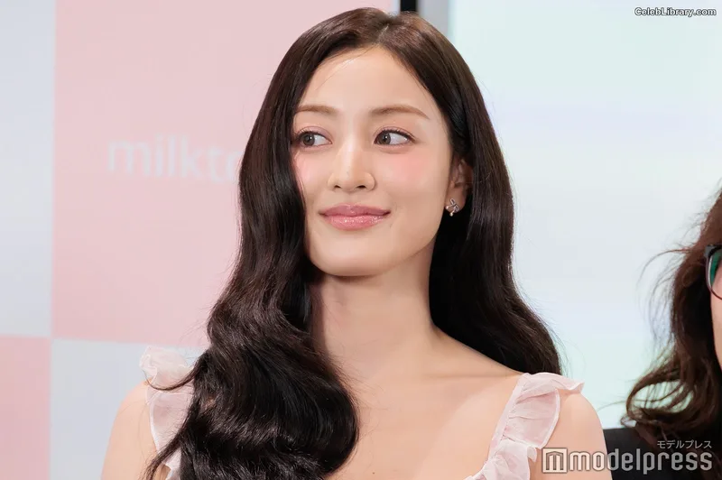 Jihyo (TWICE) photo 3 of 1325