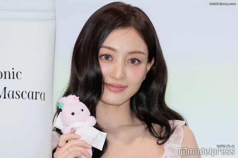Jihyo (TWICE) photo 4 of 1325