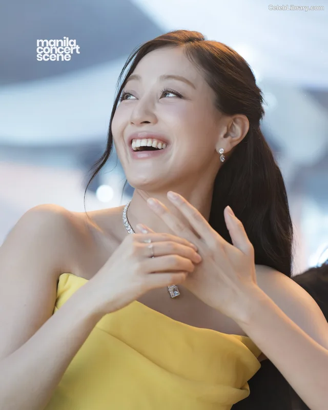 Jihyo (TWICE) photo 1 of 1325