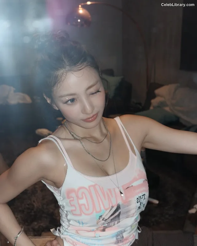 Jihyo (TWICE) photo 8 of 1325
