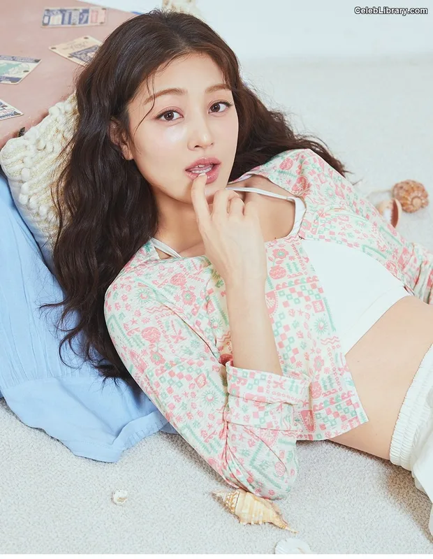 Jihyo (TWICE) photo 11 of 1325