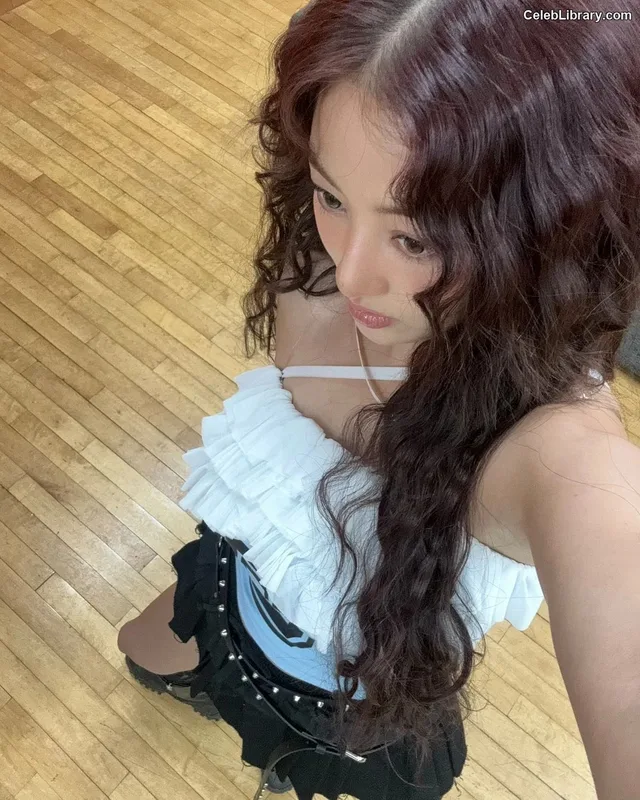 Jihyo (TWICE) photo 1 of 1325