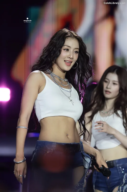 Jihyo (TWICE) photo 21 of 1325