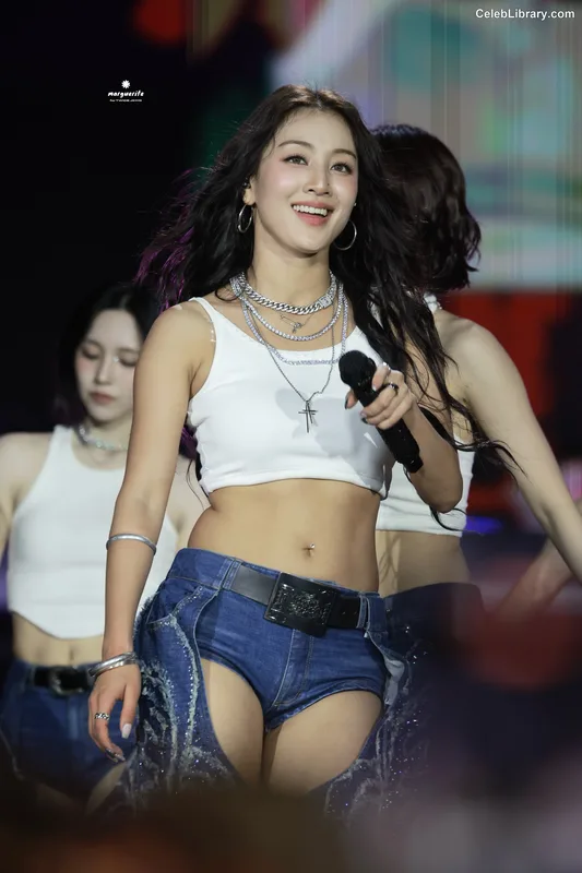 Jihyo (TWICE) photo 22 of 1325