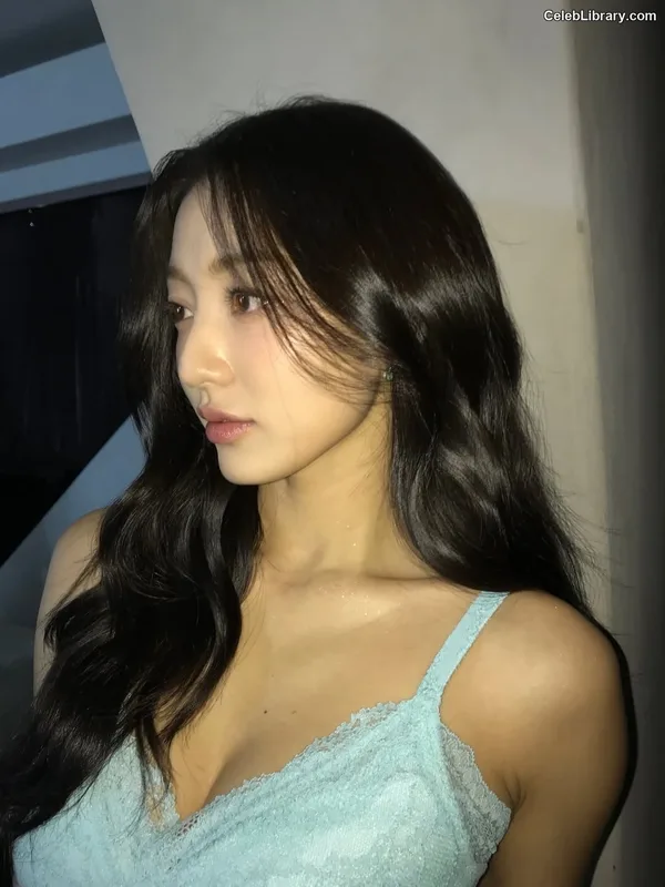 Jihyo (TWICE) photo 17 of 1325
