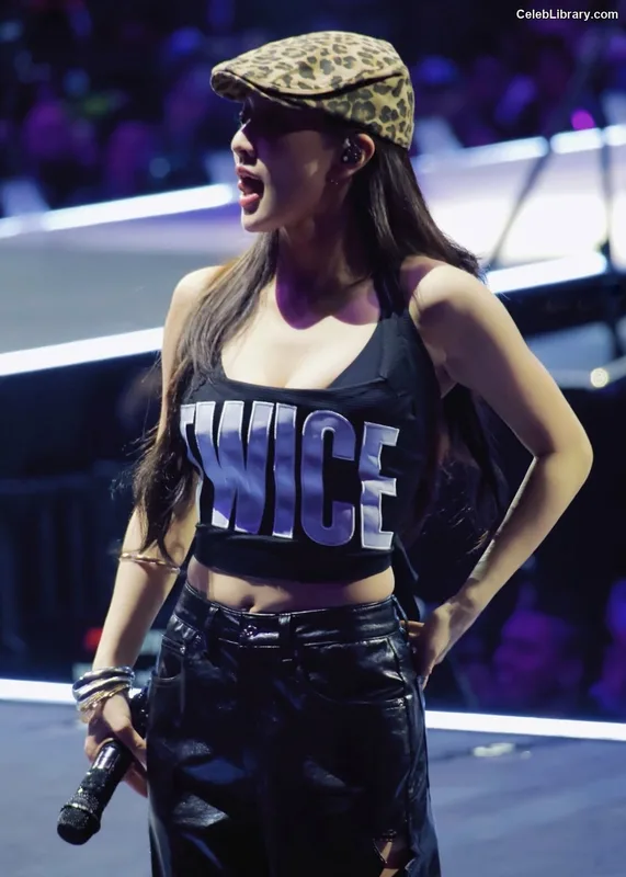 Jihyo (TWICE) photo 4 of 1325