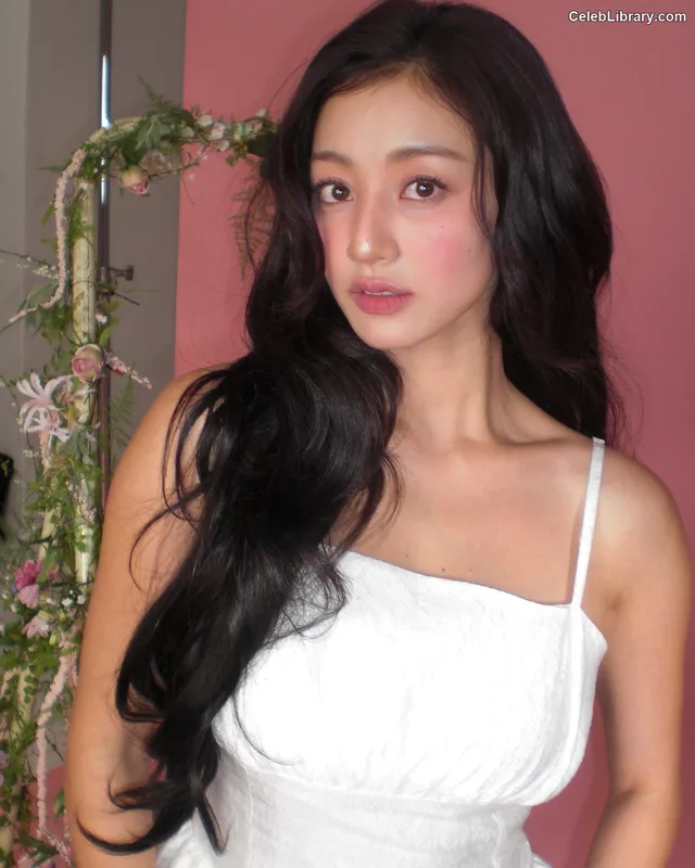 Jihyo (TWICE) photo 15 of 1325