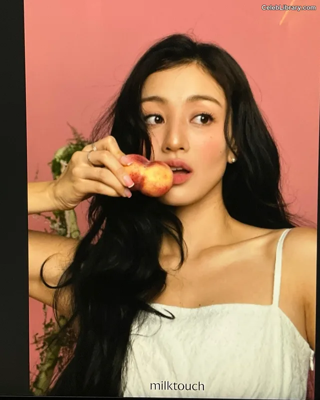 Jihyo (TWICE) photo 18 of 1325