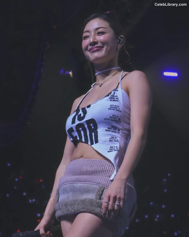 Jihyo (TWICE) photo 1 of 1325