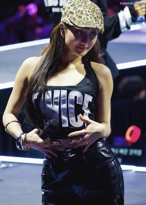 Jihyo (TWICE) photo 2 of 1325