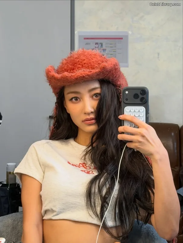 Jihyo (TWICE) photo 10 of 1325