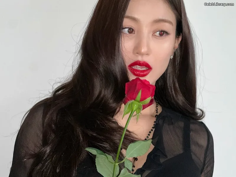 Jihyo (TWICE) photo 2 of 1325